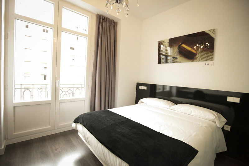 מדריד Vitium Urban Suites מראה חיצוני תמונה
